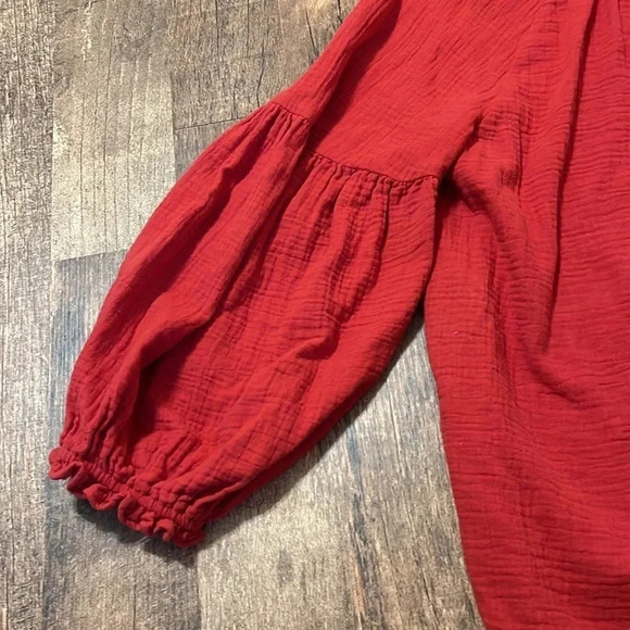 Universal Thread Pleaded Gauze Red Bell Sleeve Top M - Picture 4 of 8